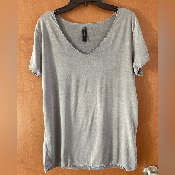 Grey tee with silver sparkly thread. Made in Italy - Picture 2 of 6